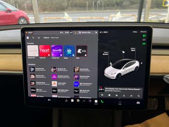 TESLA MODEL 3 Model 3 Long Range AWD 4WD 4dr