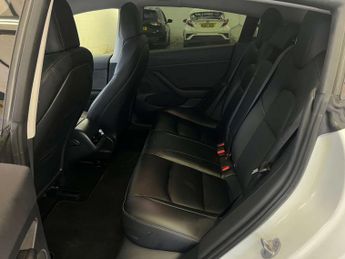 TESLA MODEL 3 Model 3 Long Range AWD 4WD 4dr