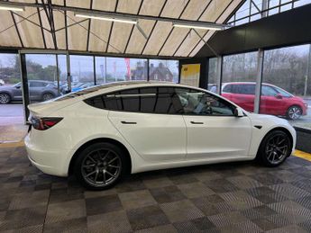 TESLA MODEL 3 Model 3 Long Range AWD 4WD 4dr