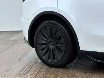 TESLA MODEL Y Model Y Long Range AWD 4WD 5dr