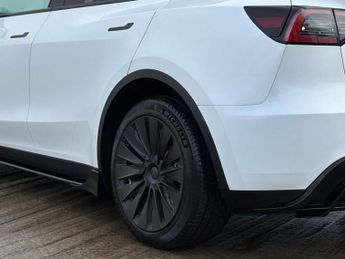 TESLA MODEL Y Model Y Long Range AWD 4WD 5dr