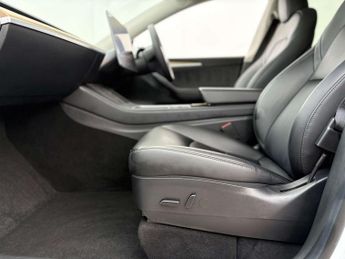 TESLA MODEL Y Model Y Long Range AWD 4WD 5dr