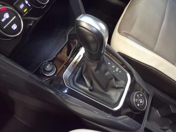 Volkswagen T-ROC 2.0 T-Roc SEL TSi 4Motion Semi-Auto 4WD 5dr