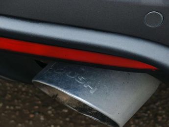 Ford MUSTANG 5.0 Mustang GT 2dr