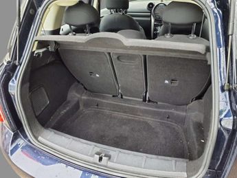 MINI COUNTRYMAN 2.0 Countryman Cooper D Auto 5dr