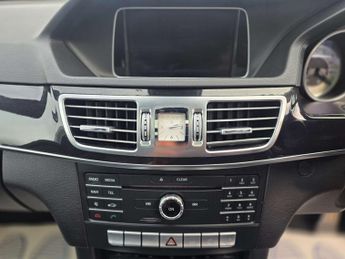 MERCEDES-BENZ E-CLASS 2.1 E250 AMG Night Edition Premium CDi Auto 4dr