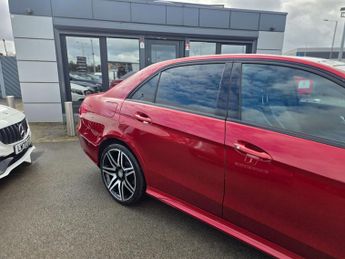 MERCEDES-BENZ E-CLASS 2.1 E250 AMG Night Edition Premium CDi Auto 4dr