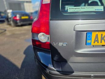 VOLVO V50 2.4 V50 D5 SE Sport Auto 5dr