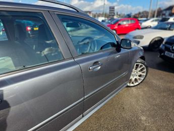 VOLVO V50 2.4 V50 D5 SE Sport Auto 5dr
