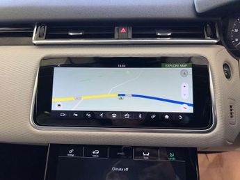 LAND ROVER RANGE ROVER VELAR 2.0 Range Rover Velar SE D180 Auto 4WD 5dr