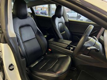 TESLA MODEL 3 Model 3 Standard Range + 4dr