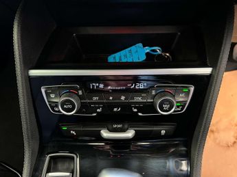 BMW 2 SERIES 2.0 218D Luxury Auto 5dr