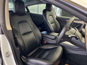 TESLA MODEL 3 Model 3 Long Range AWD 4WD 4dr