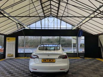 TESLA MODEL 3 Model 3 Long Range AWD 4WD 4dr