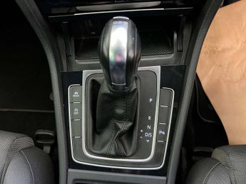 VOLKSWAGEN GOLF 1.5 Golf GT TSi Evo Semi-Auto 5dr