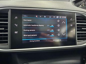 PEUGEOT 308 1.2 308 Tech Edition PureTech S/S Auto 5dr