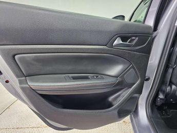 PEUGEOT 308 1.2 308 Tech Edition PureTech S/S Auto 5dr