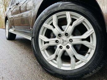 MITSUBISHI SHOGUN 3.2 Shogun SG5 DI-D LWB Auto 4WD 5dr