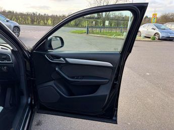 Audi Q3 1.4 TFSI SPORT COD Q3 Edition Semi-Auto 4WD 5dr