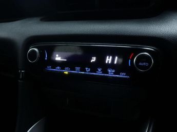 TOYOTA YARIS 1.5 Yaris Icon HEV CVT 5dr