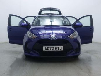 TOYOTA YARIS 1.5 Yaris Icon HEV CVT 5dr