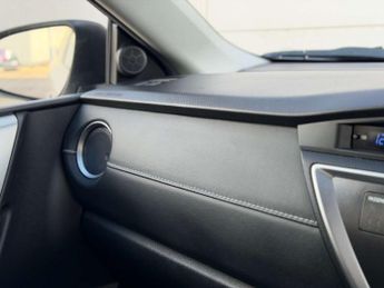 TOYOTA AURIS 1.8 Auris Excel VVT-i CVT 5dr