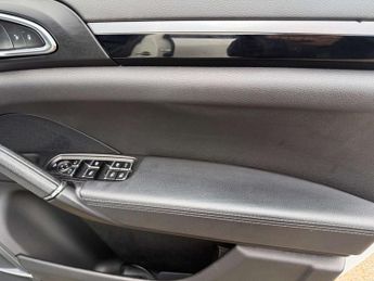 Porsche CAYENNE 3.0 Cayenne V6 D Tiptronic S 4WD 5dr