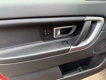 Land Rover DISCOVERY SPORT 2.0 Discovery Sport Luxury HSE TD4 Auto 4WD 5dr