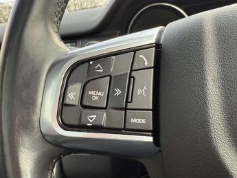 Land Rover DISCOVERY SPORT 2.0 Discovery Sport Luxury HSE TD4 Auto 4WD 5dr