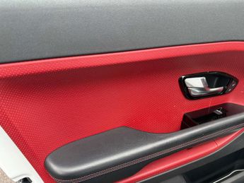 Land Rover RANGE ROVER EVOQUE 2.2 Range Rover Evoque Dynamic Luxury SD4 Auto 4WD 5dr