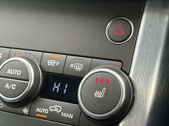 Land Rover RANGE ROVER EVOQUE 2.0 Range Rover Evoque SE Tech TD4 Auto 4WD 5dr