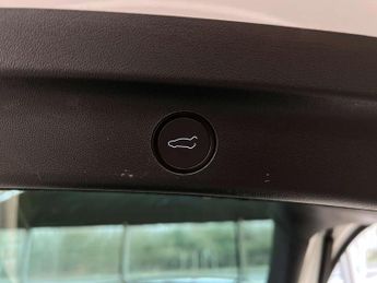 TESLA MODEL Y Model Y RWD 5dr