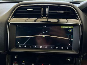 JAGUAR F-PACE 2.0 F-Pace R-Sport AWD D Auto 4WD 5dr