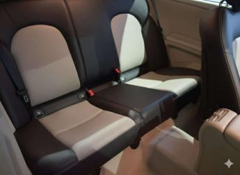 MERCEDES C-CLASS 2.1 C220 CDI SE Auto 3dr