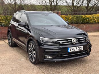 VOLKSWAGEN TIGUAN 2.0 Tiguan R-Line TDI BlueMotion Technology 4Motion Semi-Auto 4W