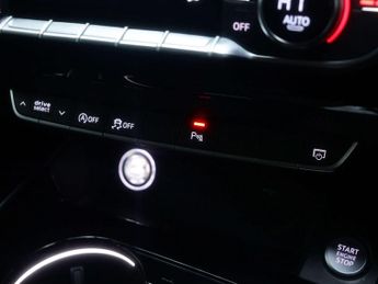 AUDI A4 2.0 A4 S Line Black Edition 35 TFSI Semi-Auto 4dr