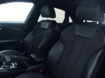 AUDI A4 2.0 A4 S Line Black Edition 35 TFSI Semi-Auto 4dr