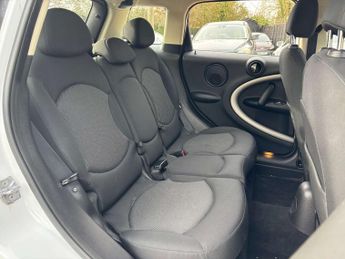 MINI COUNTRYMAN 1.6 Countryman One Auto 5dr