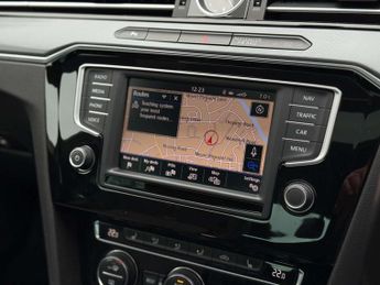 VOLKSWAGEN PASSAT 2.0 Passat R-Line TDI BlueMotion Technology Semi-Auto 4dr