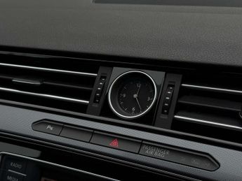 VOLKSWAGEN PASSAT 2.0 Passat R-Line TDI BlueMotion Technology Semi-Auto 4dr
