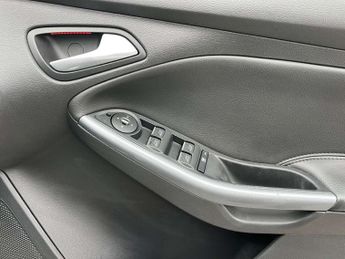 Ford FOCUS 1.0 Focus Titanium X T 5dr