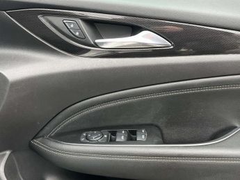 Vauxhall INSIGNIA 1.6 Insignia SRi Nav ecoTec TD 5dr