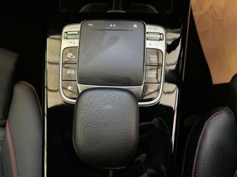 MERCEDES-BENZ A-CLASS 1.3 A 200 AMG Line Exeutive Auto 5dr