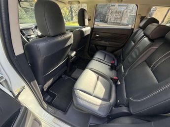 MITSUBISHI OUTLANDER 2.0 Outlander GX 4h PHEV Semi-Auto 4WD 5dr