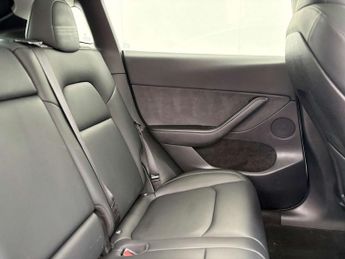 TESLA MODEL Y Model Y Long Range AWD 4WD 5dr