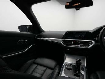 BMW 3 Series 2.0 330E M Sport Auto 4dr