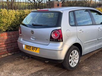 VOLKSWAGEN POLO 1.4 Polo SE 75 5dr