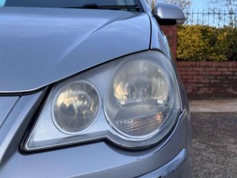 VOLKSWAGEN POLO 1.4 Polo SE 75 5dr