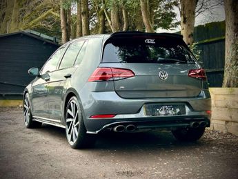 VOLKSWAGEN GOLF 2.0 Golf R TSi Semi-Auto 4WD 5dr