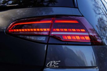 VOLKSWAGEN GOLF 2.0 Golf R TSi Semi-Auto 4WD 5dr